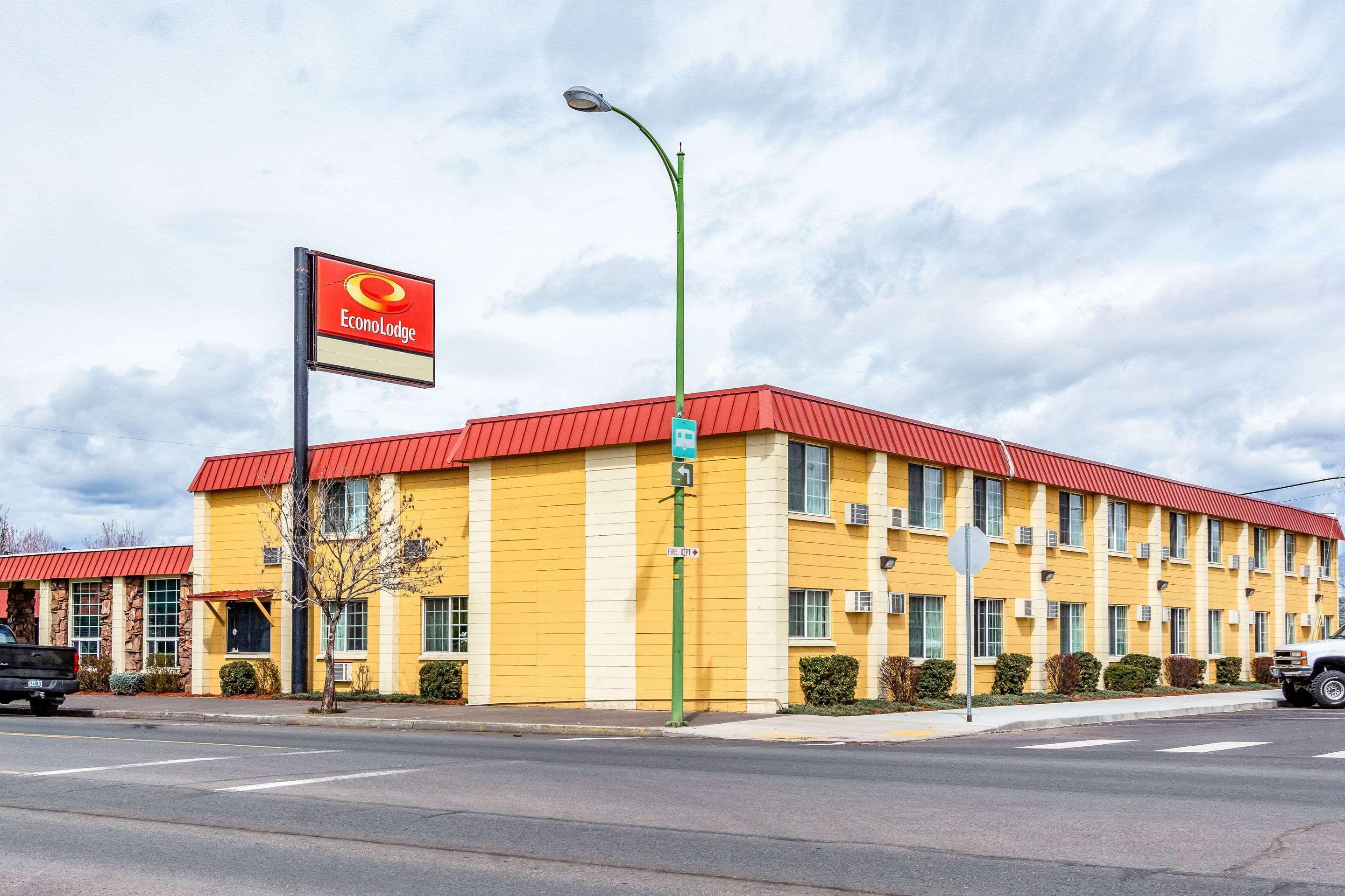 High Desert Inn Prineville Exteriör bild